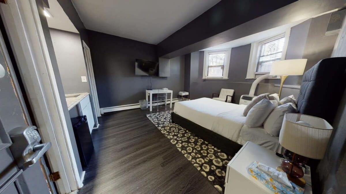 בוסטון Lower Level Studios In Hip Bay Village מראה חיצוני תמונה