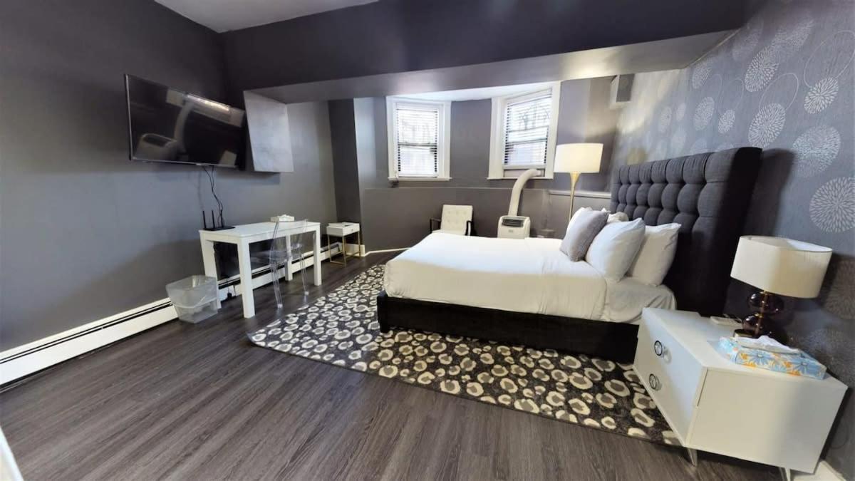 בוסטון Lower Level Studios In Hip Bay Village מראה חיצוני תמונה