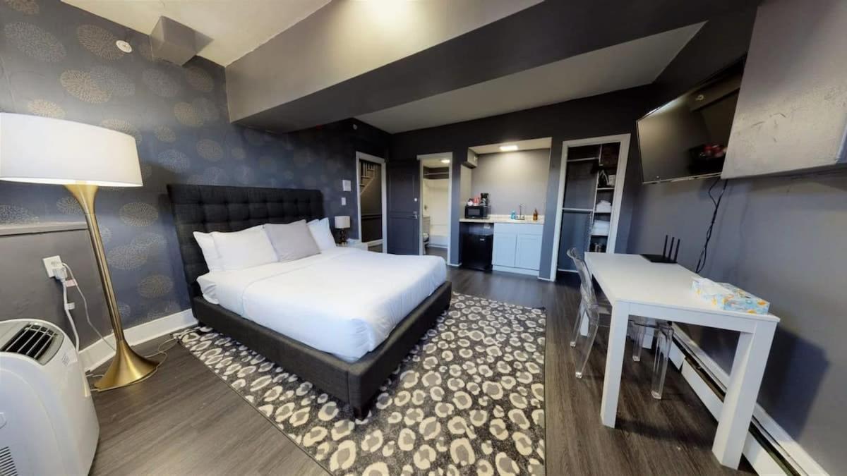 בוסטון Lower Level Studios In Hip Bay Village מראה חיצוני תמונה